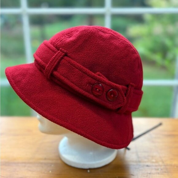 Beatrice & Zacharie red bucket hat - Picture 7 of 12